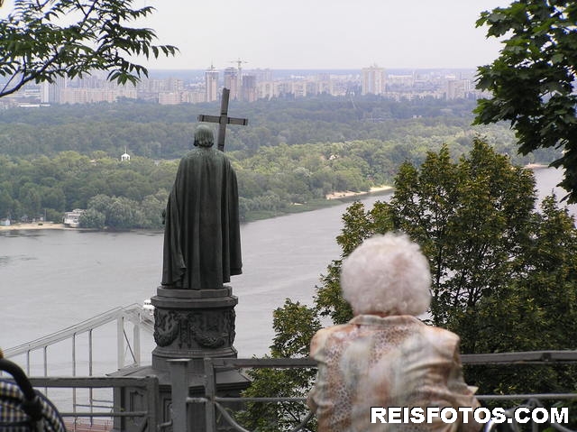 Kiev, gezien vanuit een park