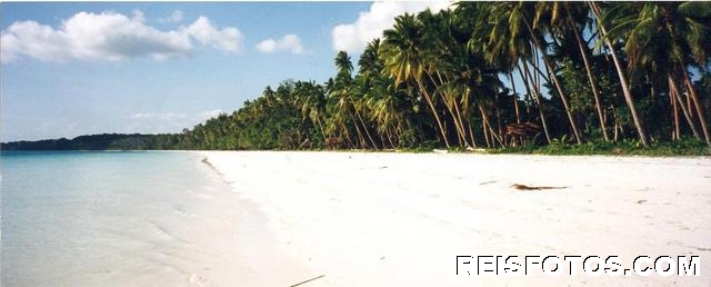pasir panjang beach  ngilngof (maluku tenggara)