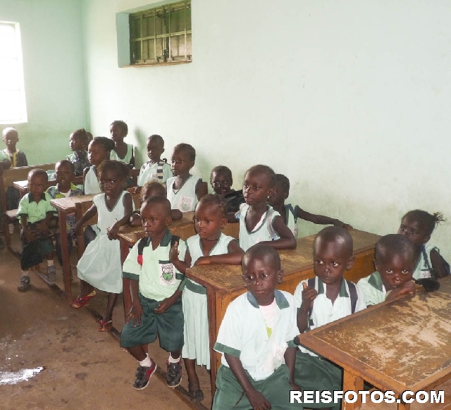 Schooltje in Gambia